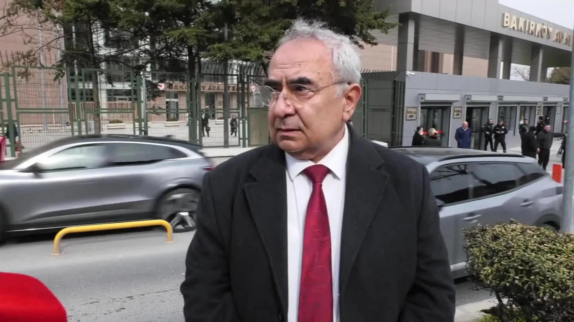 İmamoğlu’nun “Çirkin Davası” ön ödeme yapıldığı için düşürüldü… Avukat Polat: “Gereksiz yere ne biz meşgul olalım ne mahkemeleri meşgul edelim dedik”